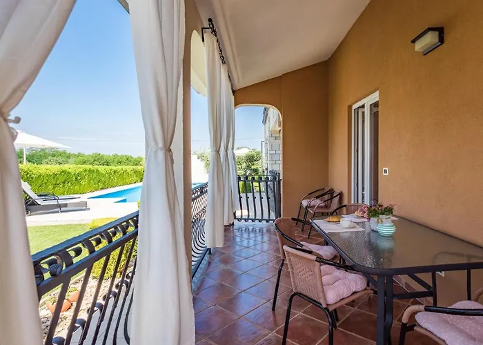 Cancar-1 By Interhome