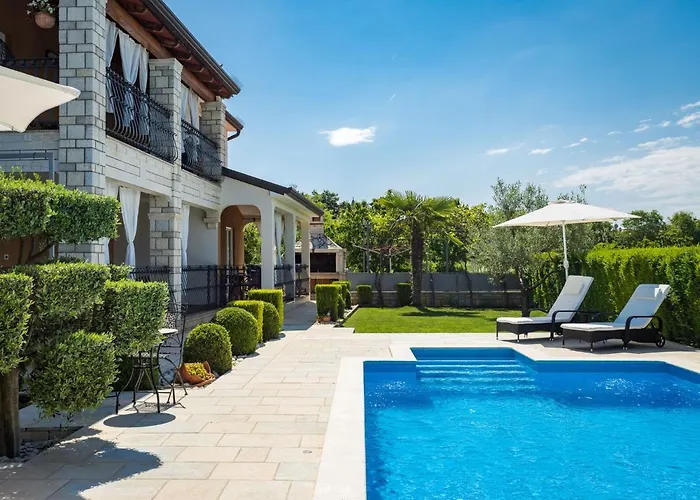 Cancar-1 By Interhome * Πόρετς