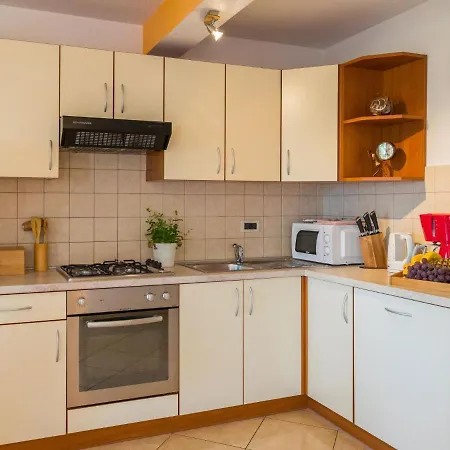 Cancar-1 By Interhome * Porec