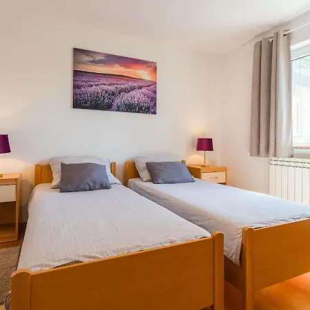 Cancar-1 By Interhome