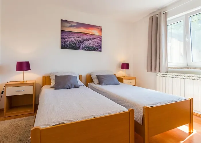 Cancar-1 By Interhome